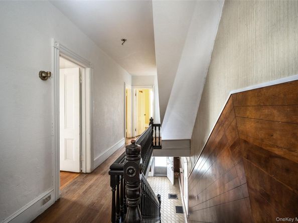 39 Hamilton Avenue, Ossining NY 10562