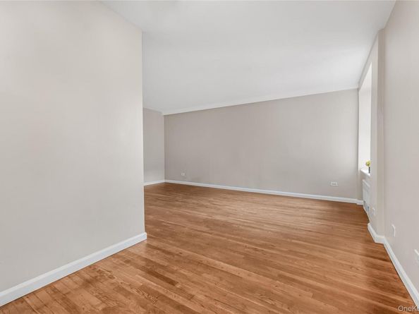 84-50 169th Street 418, Jamaica Hills NY 11432