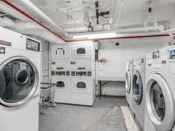 84-50 169th Street 418, Jamaica Hills NY 11432