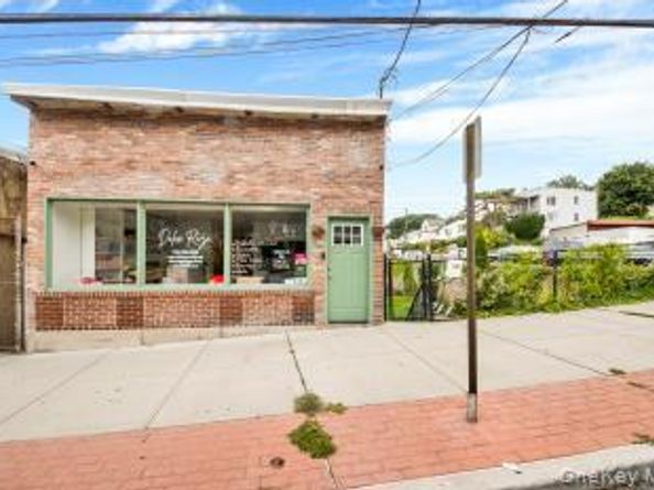 53 Lockwood Avenue, Yonkers NY 10701