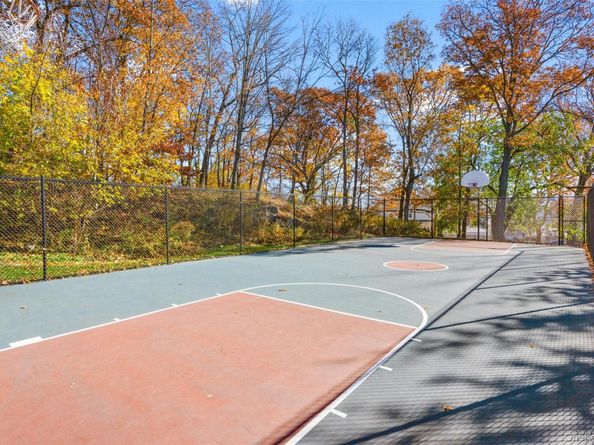 704 Palmer Court Unit 1B, Mamaroneck NY 10543