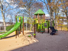 704 Palmer Court Unit 1B, Mamaroneck NY 10543