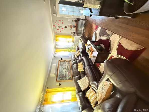 18906 121st Avenue, Saint Albans NY 11412