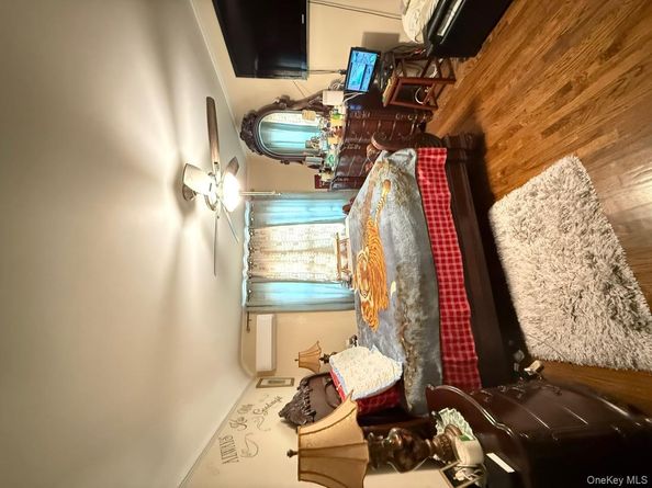 18906 121st Avenue, Saint Albans NY 11412