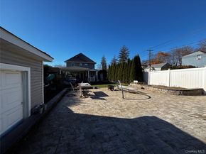 44 Buffet Place, Huntington Station NY 11746