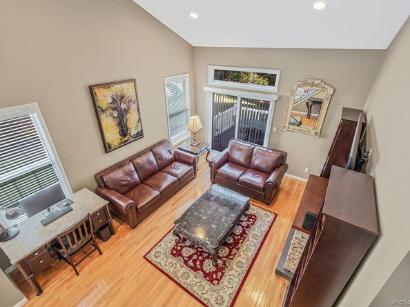 96 Manitou Trail 96, Kings Park NY 11754