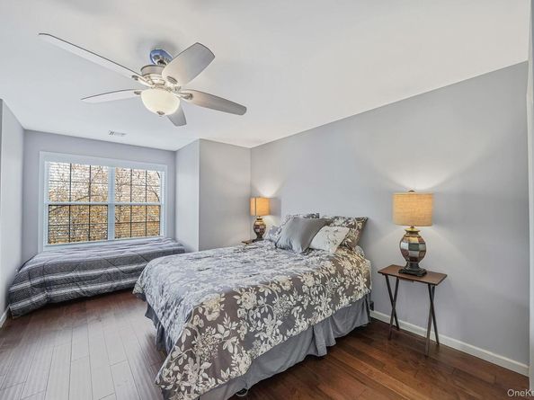 96 Manitou Trail 96, Kings Park NY 11754