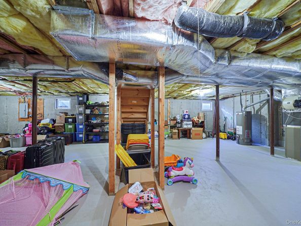 96 Manitou Trail 96, Kings Park NY 11754