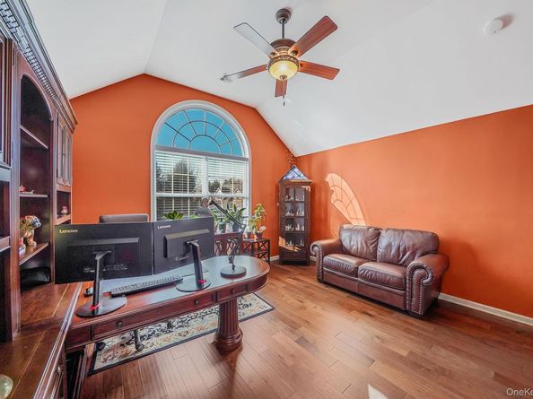 96 Manitou Trail 96, Kings Park NY 11754