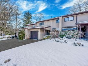 105 Northgate Circle, Melville NY 11747