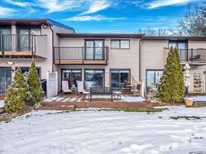 105 Northgate Circle, Melville NY 11747