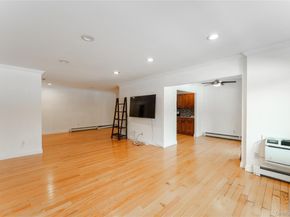 14 Florence 25B, Freeport NY 11520