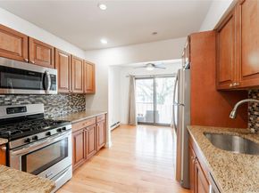 14 Florence 25B, Freeport NY 11520