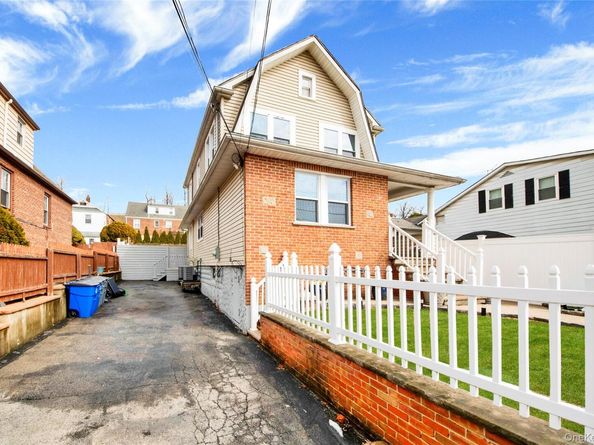 174 King Avenue, Yonkers NY 10704