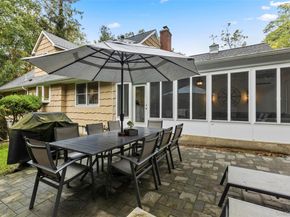 22 Woodfield Road, Stony Brook NY 11790