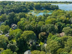 22 Woodfield Road, Stony Brook NY 11790