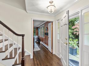 22 Woodfield Road, Stony Brook NY 11790