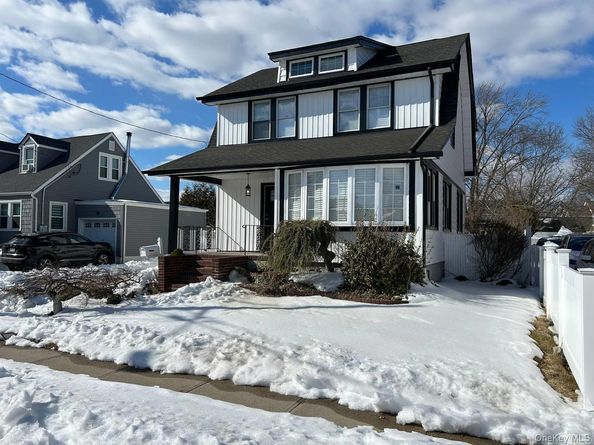 53 Lee Avenue, Valley Stream NY 11581