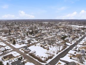 35 Weston Avenue, Deer Park NY 11729