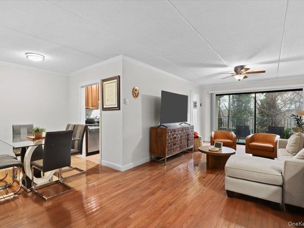 130 Colonial Parkway 1F, Yonkers NY 10710