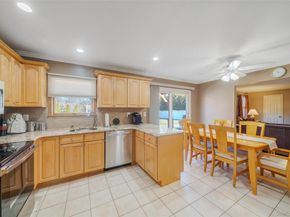 7 Hemlock Road, Mount Sinai NY 11766