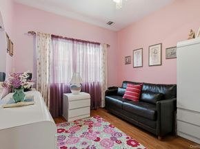 604 Narragansett Villas Drive, Lindenhurst NY 11757