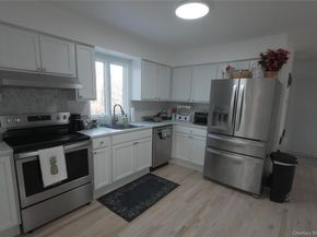 Undisclosed Address #962800, Calverton NY 11933