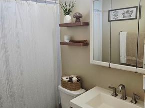 6 E Kissimee Road, Lindenhurst NY 11757