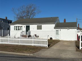 6 E Kissimee Road, Lindenhurst NY 11757