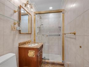 20 Canterbury Road 2C, Great Neck NY 11021