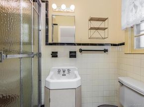 28 Moore Street, Hartsdale NY 10530