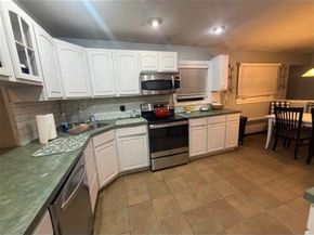 55 Brixton Road S, West Hempstead NY 11552