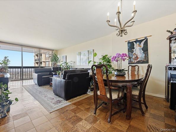 26910 Grand Central Parkway 31B, Floral Park NY 11005