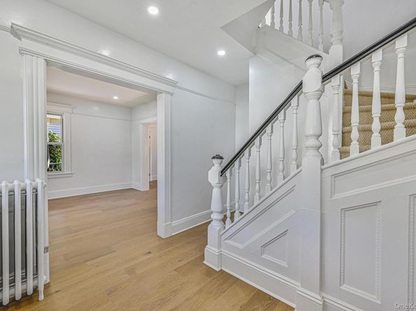 108 N Forest Avenue, Rockville Centre NY 11570