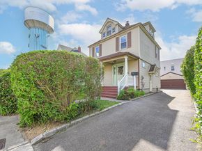 108 N Forest Avenue, Rockville Centre NY 11570