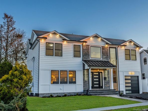 2570 Aster Place S, Westbury NY 11590