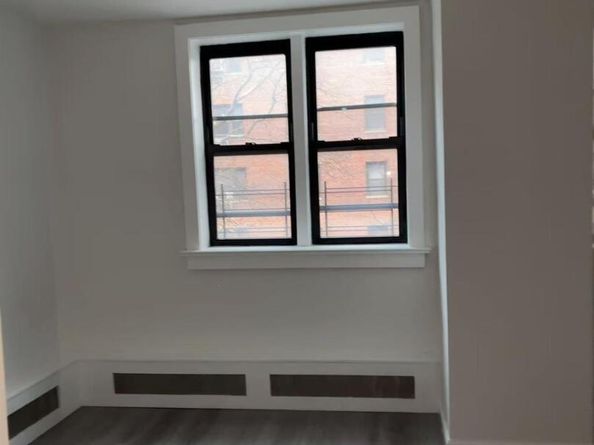 5530 98 Place 2B, Corona NY 11368