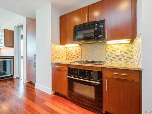 175 Huguenot Street 1604, New Rochelle NY 10801