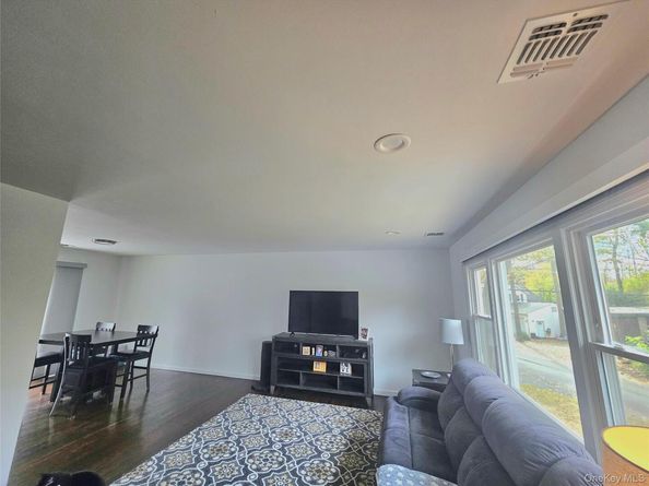 31 Brookhaven Drive, Rocky Point NY 11778