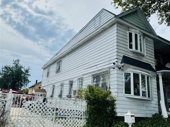 115-46 W Van Wyck Expressway