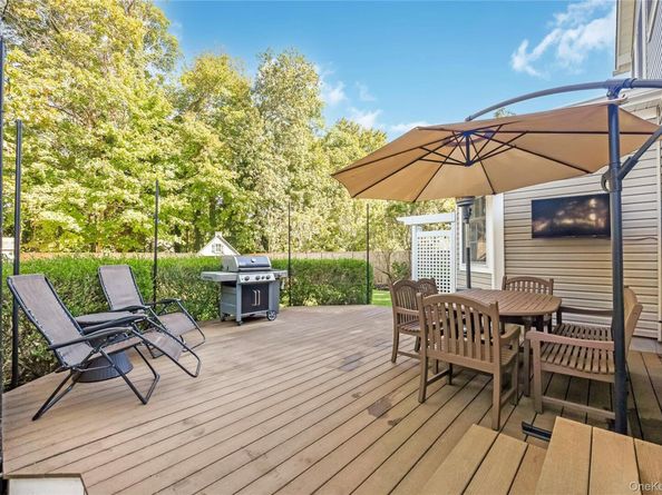 43 Pine Street, Sayville NY 11782