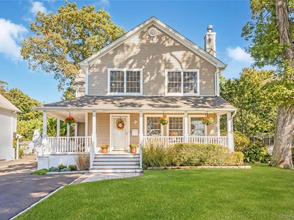 43 Pine Street, Sayville NY 11782