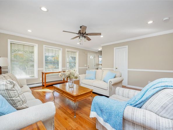 43 Pine Street, Sayville NY 11782