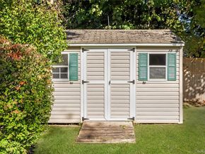 43 Pine Street, Sayville NY 11782