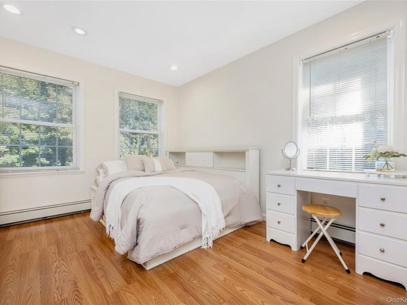 43 Pine Street, Sayville NY 11782