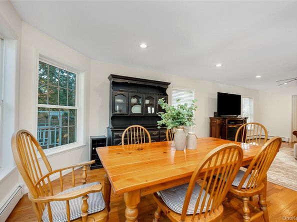 43 Pine Street, Sayville NY 11782