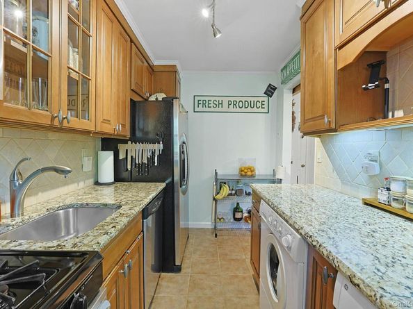 1279 California Road 2L, Eastchester NY 10709