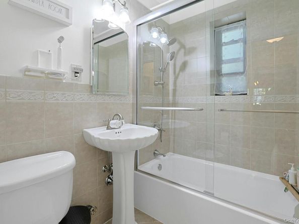 1279 California Road 2L, Eastchester NY 10709