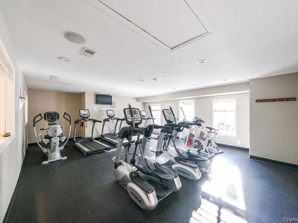 2 sierra ct 2, Coram NY 11727