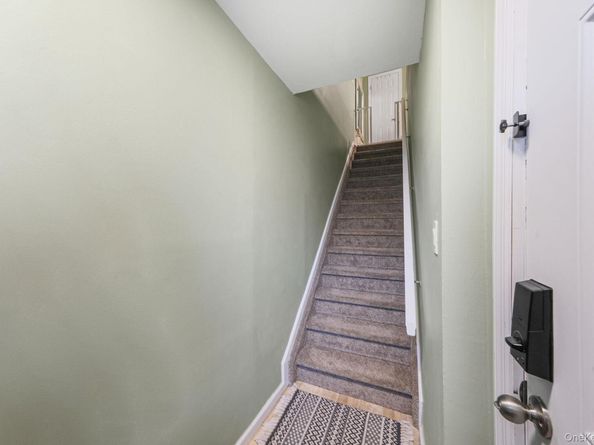 2 sierra ct 2, Coram NY 11727